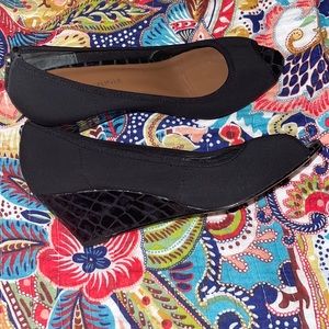 Donald J Pliner Stretch Crepe Wedge Peep toe Pump